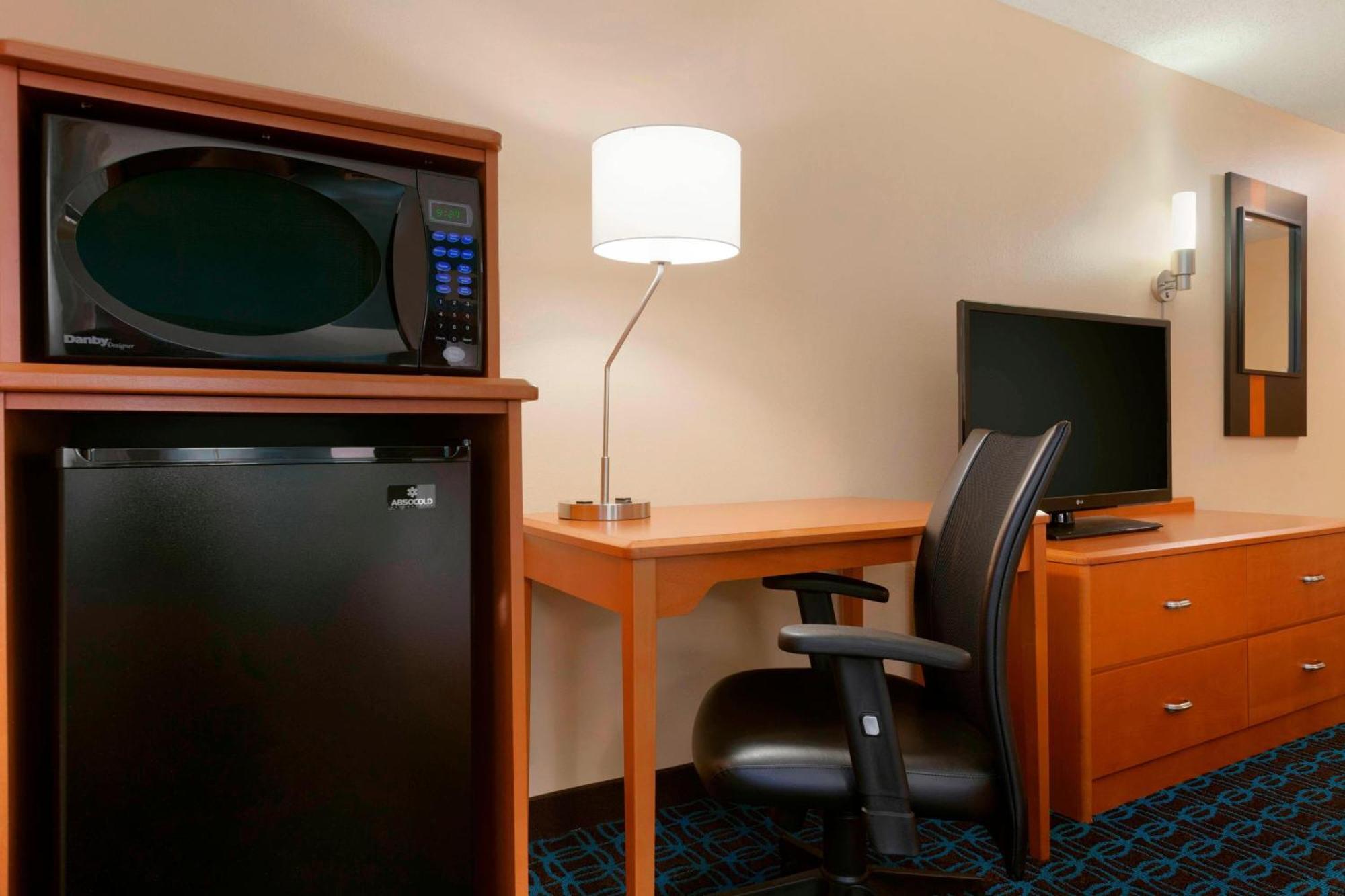 Fairfield & Hotel 3*